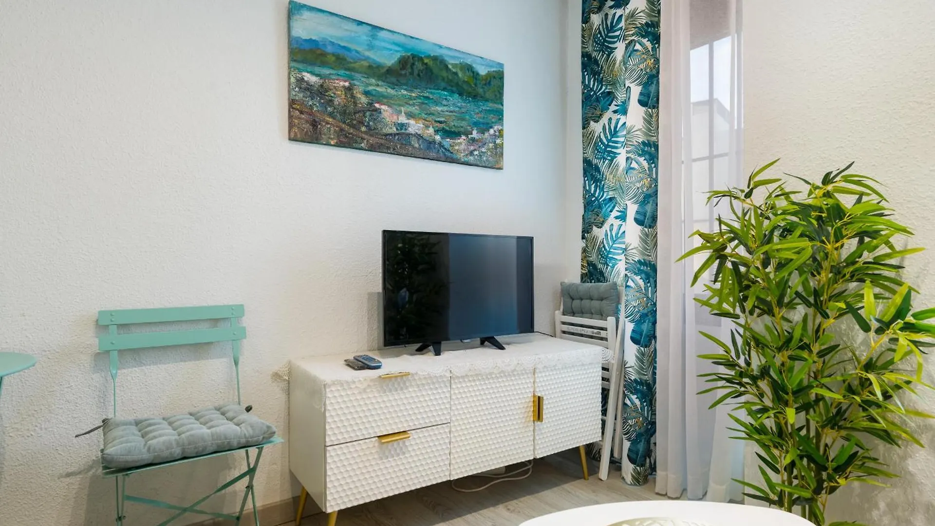 Comfortable And Functional Studio In Triana Севилья 0*,