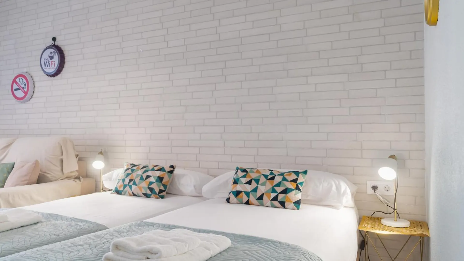 Comfortable And Functional Studio In Triana Seville 0*,