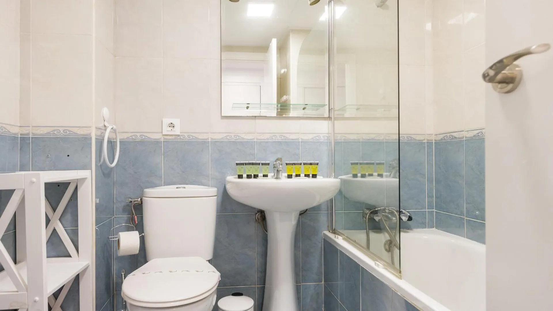 Apartment Comfortable And Functional Studio In Triana Seville