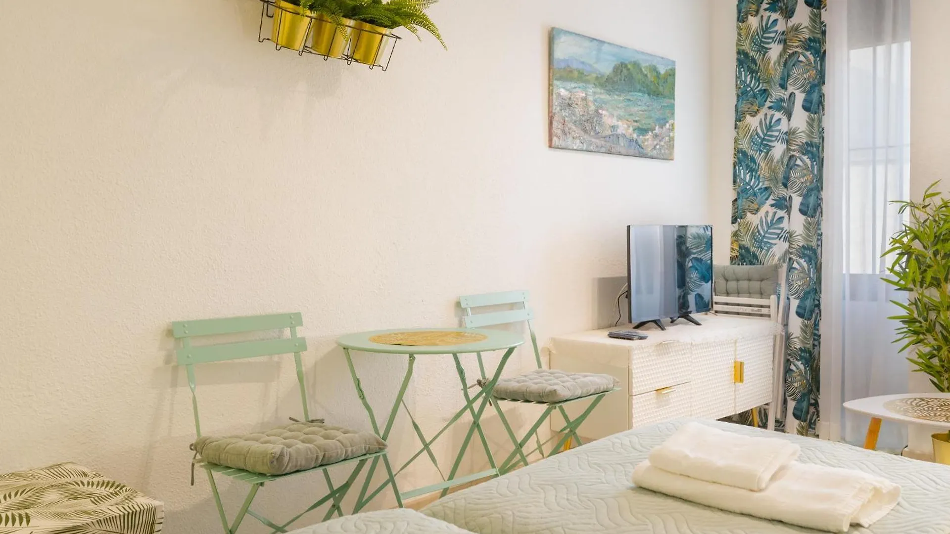 Comfortable And Functional Studio In Triana Seville Apartment