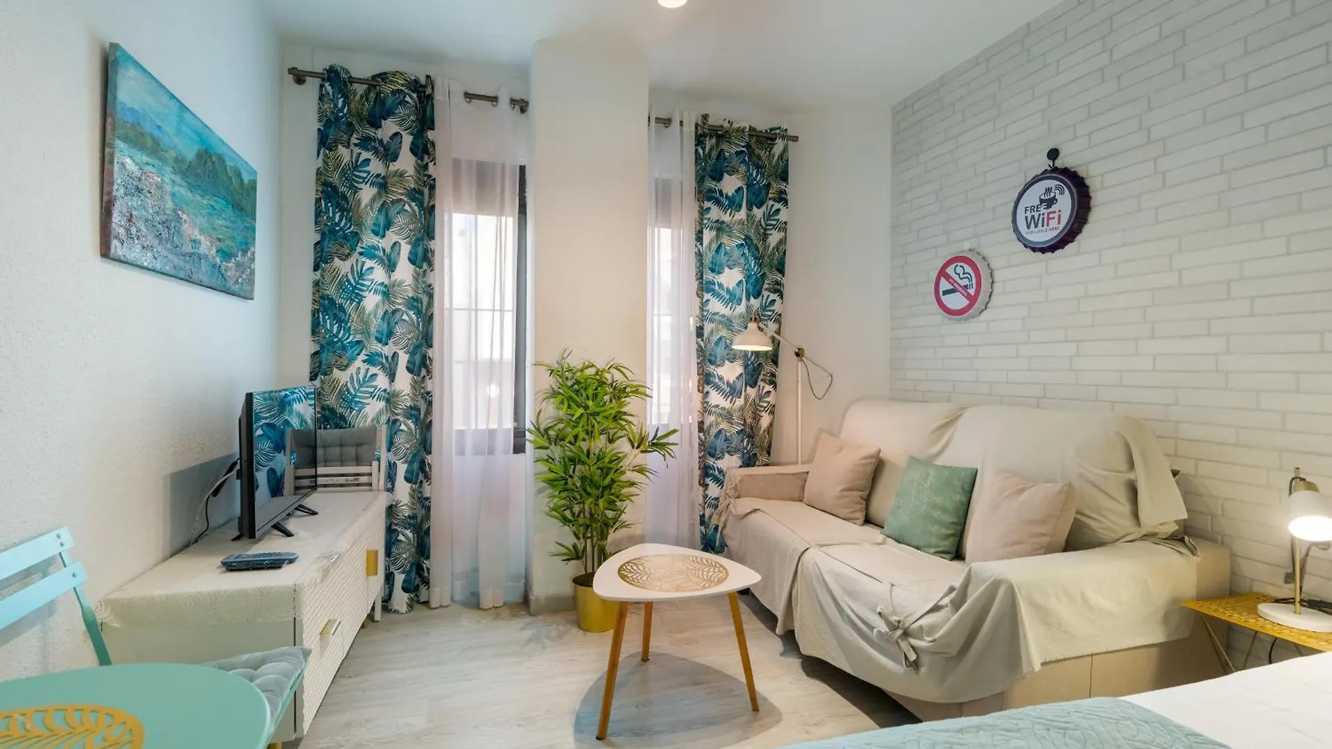 Comfortable And Functional Studio In Triana Seville