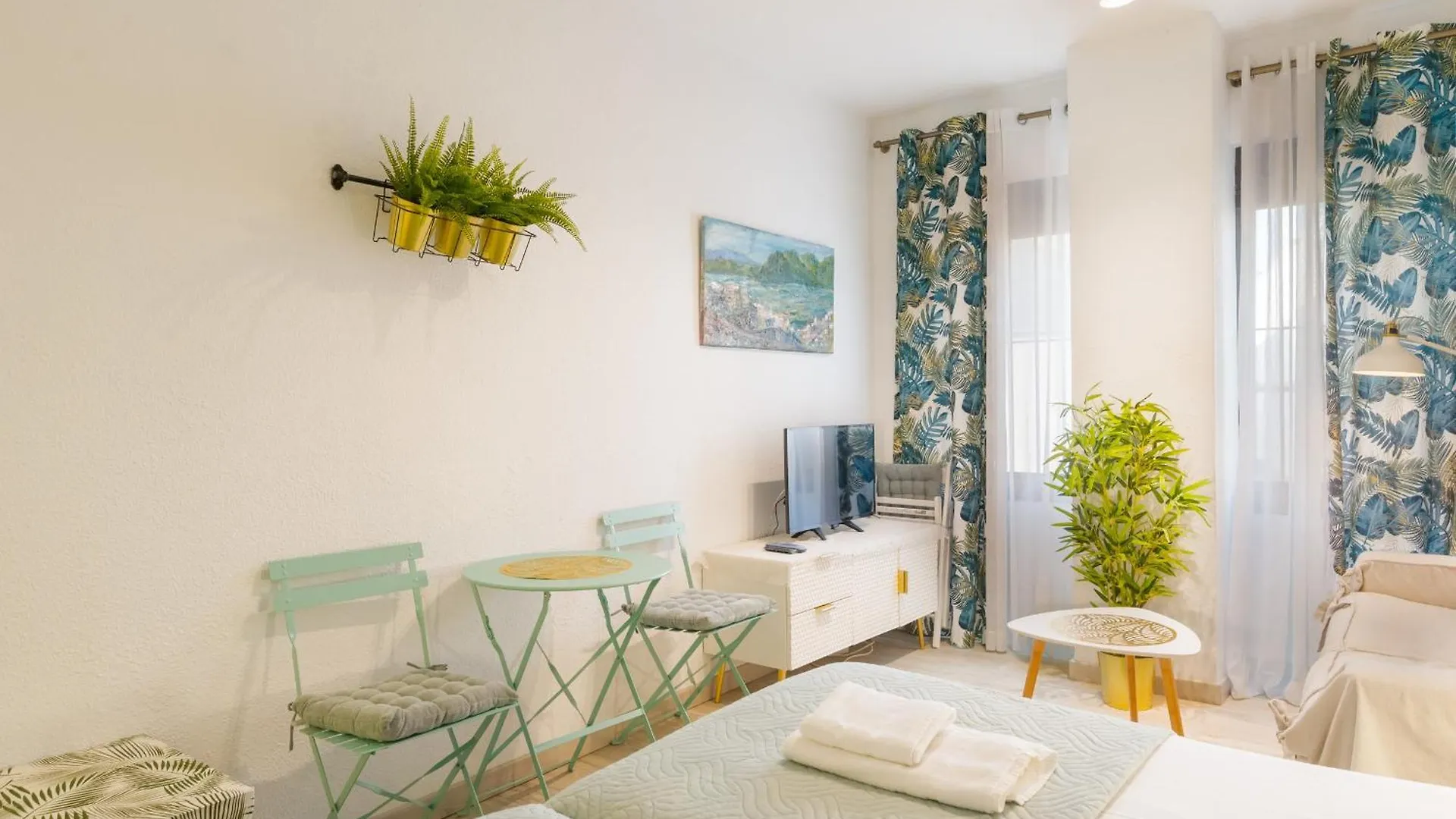 Comfortable And Functional Studio In Triana Seville Apartment
